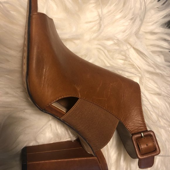 Vince Camuto Camma shoe - Picture 1 of 3